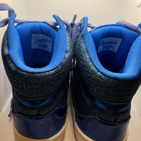 Pastry Glam Pop Tart shoes, women's size 5, blue - Picture 6 of 16